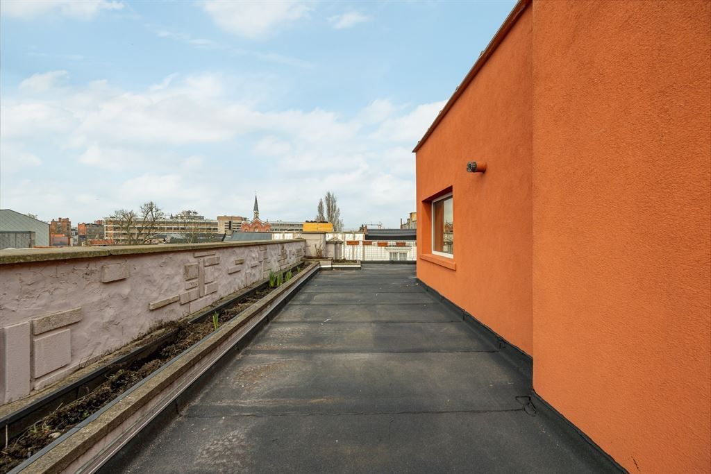 Zonovergoten penthouse met ruim dakterras foto 6