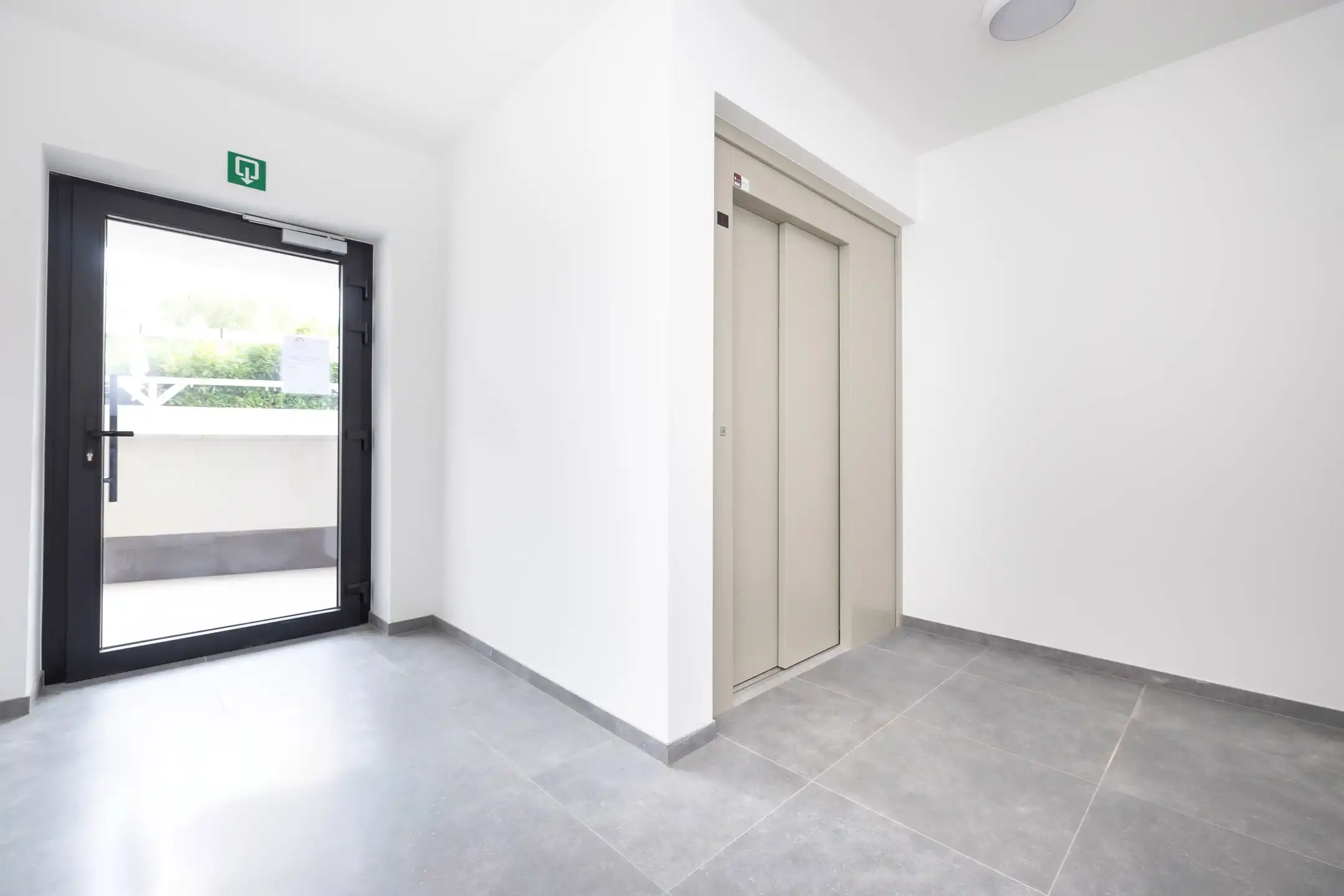 Groot 1-slpk appartement met veel licht foto 11