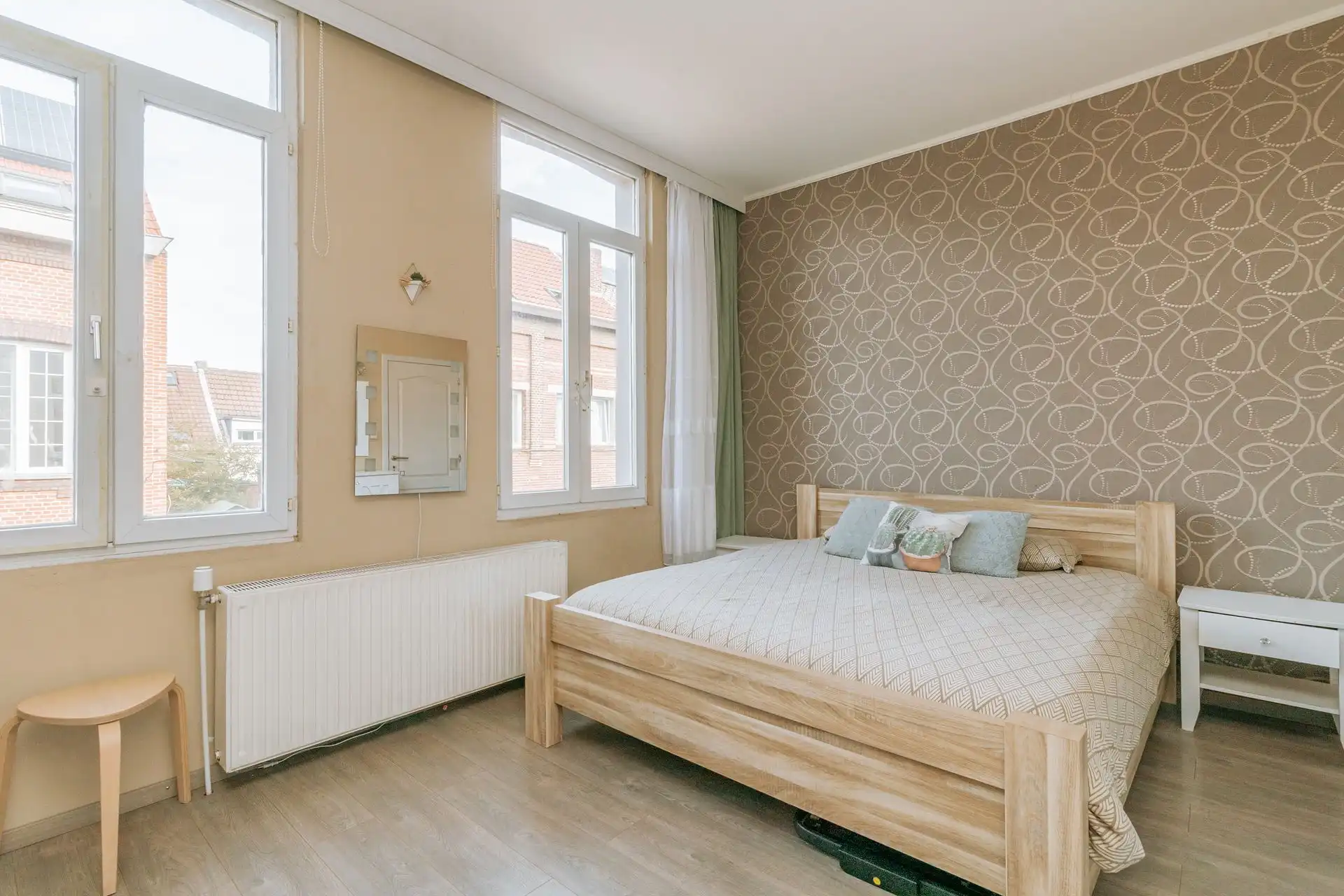 Ruime woning met 3 slpk, 2 parkeerplaatsen en buitenruimte foto 13
