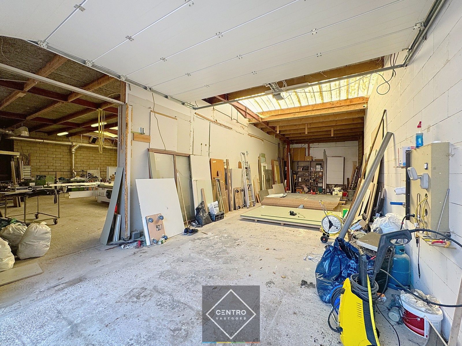 INSTAPKLARE woning met 4 slpks, 2 badks, PRAKTIJKRUIMTE en met MAGAZIJN! foto 31