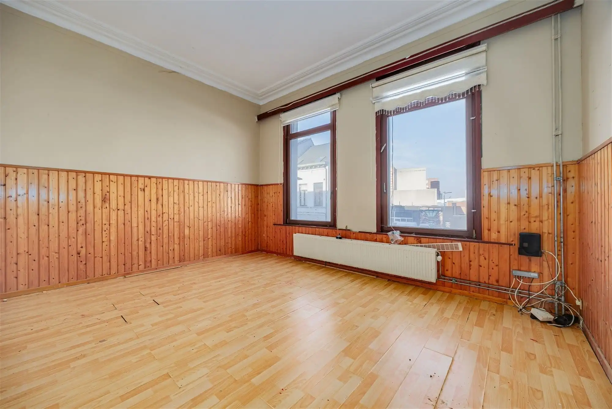 Te renoveren woning met 4 slaapkamers en koer foto 12