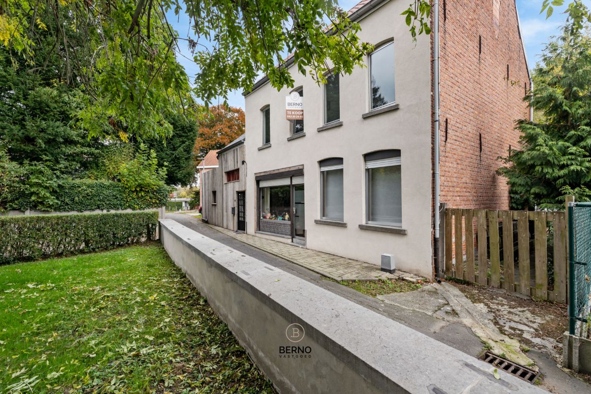 Rustig gelegen woning met 3 slaapkamers en ruime garage. foto 3