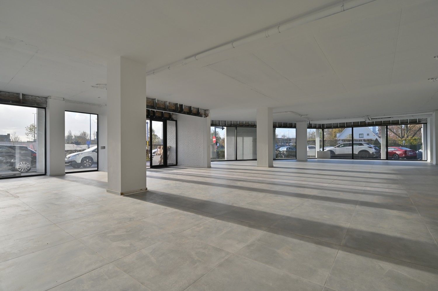 Unieke kans op topligging in Hasselt – Laatste 2 gelijkvloerse commerciële ruimtes te koop (vanaf 295 m²) foto 3