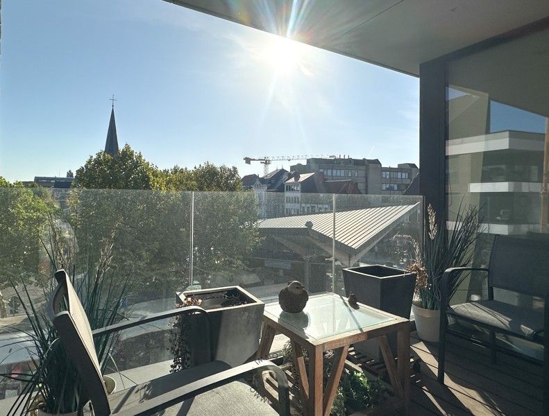 Ruim appartement met prachtig zicht op de Grote Markt in Beveren foto 6