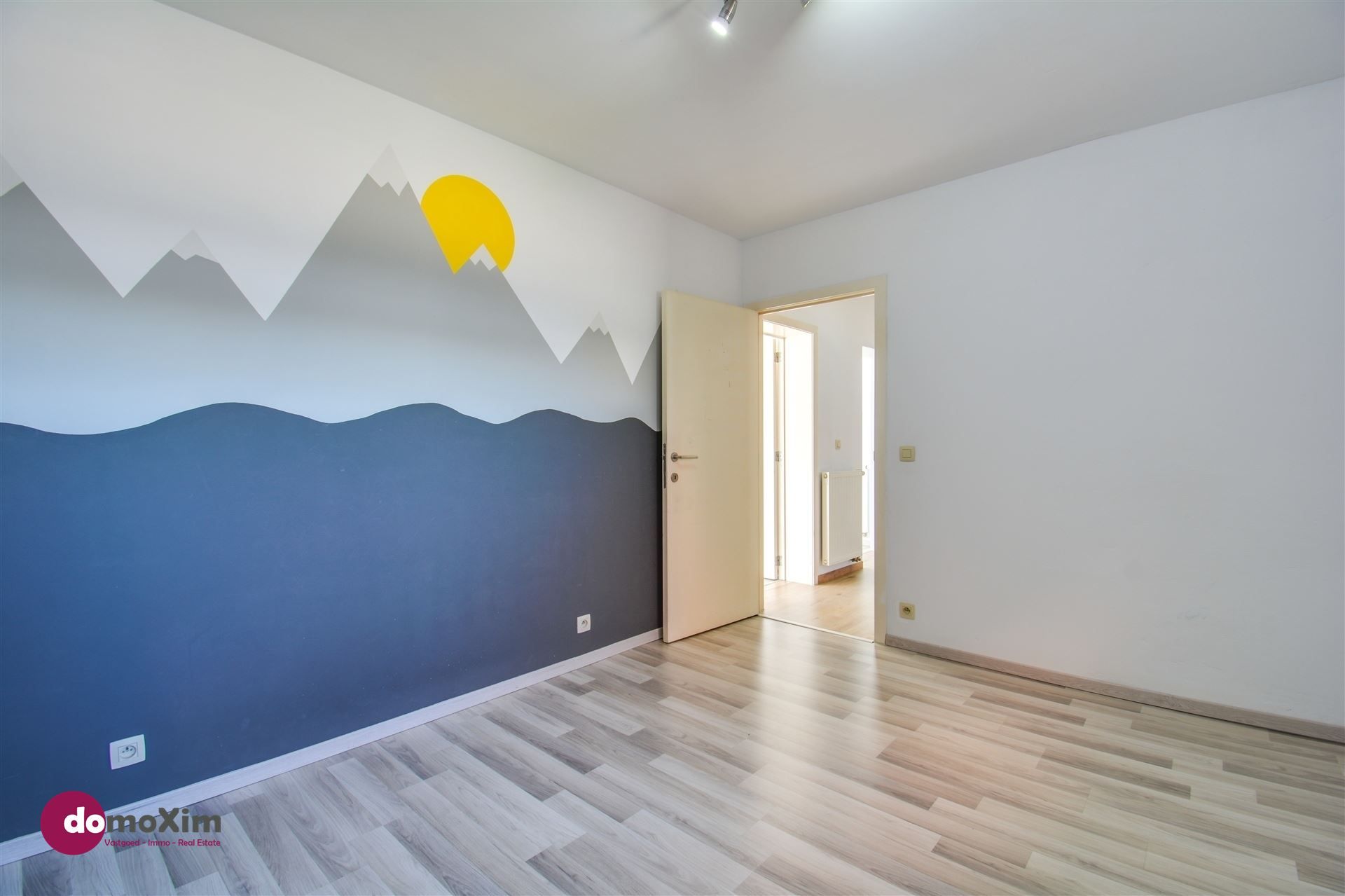 Centraal gelegen, ruime woning met tuin, garage én potentieel foto 13