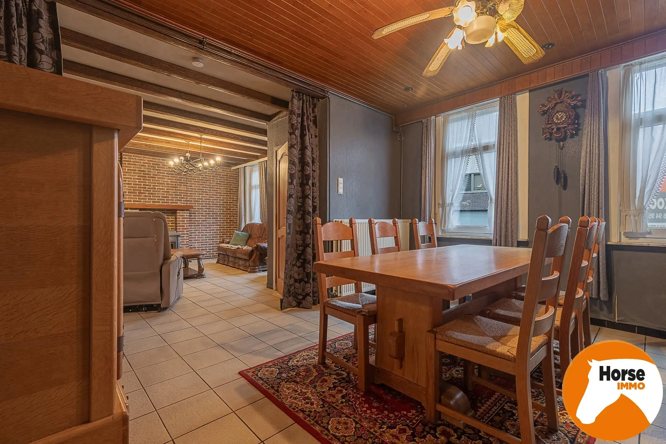 ROZEBEKE - Karakteristieke burgerwoning met loods foto 5