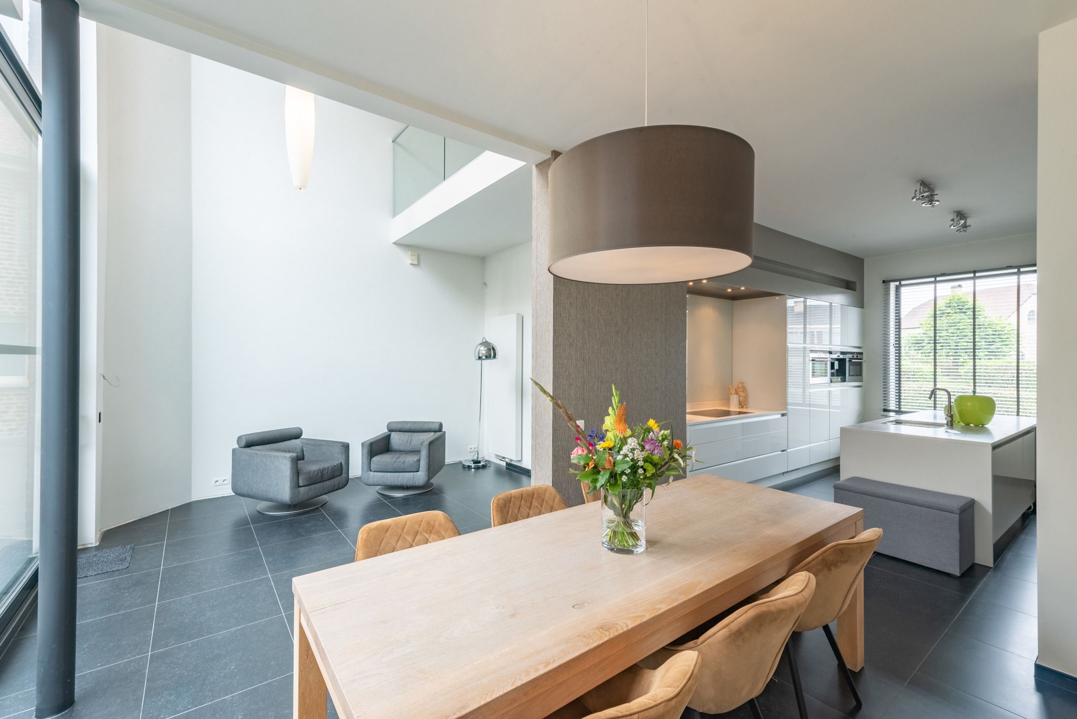 Unieke woning met terras.  foto 6