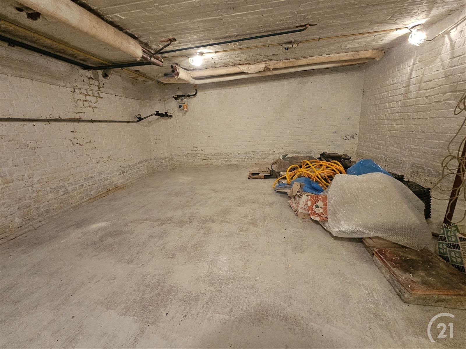 2 handelspanden + appartement +  stockageruimte en tuin foto 28