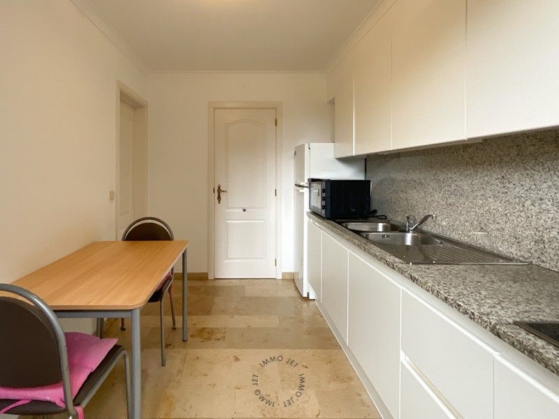 Appartement met twee slaapkamers en terras in hartje Beveren foto 6