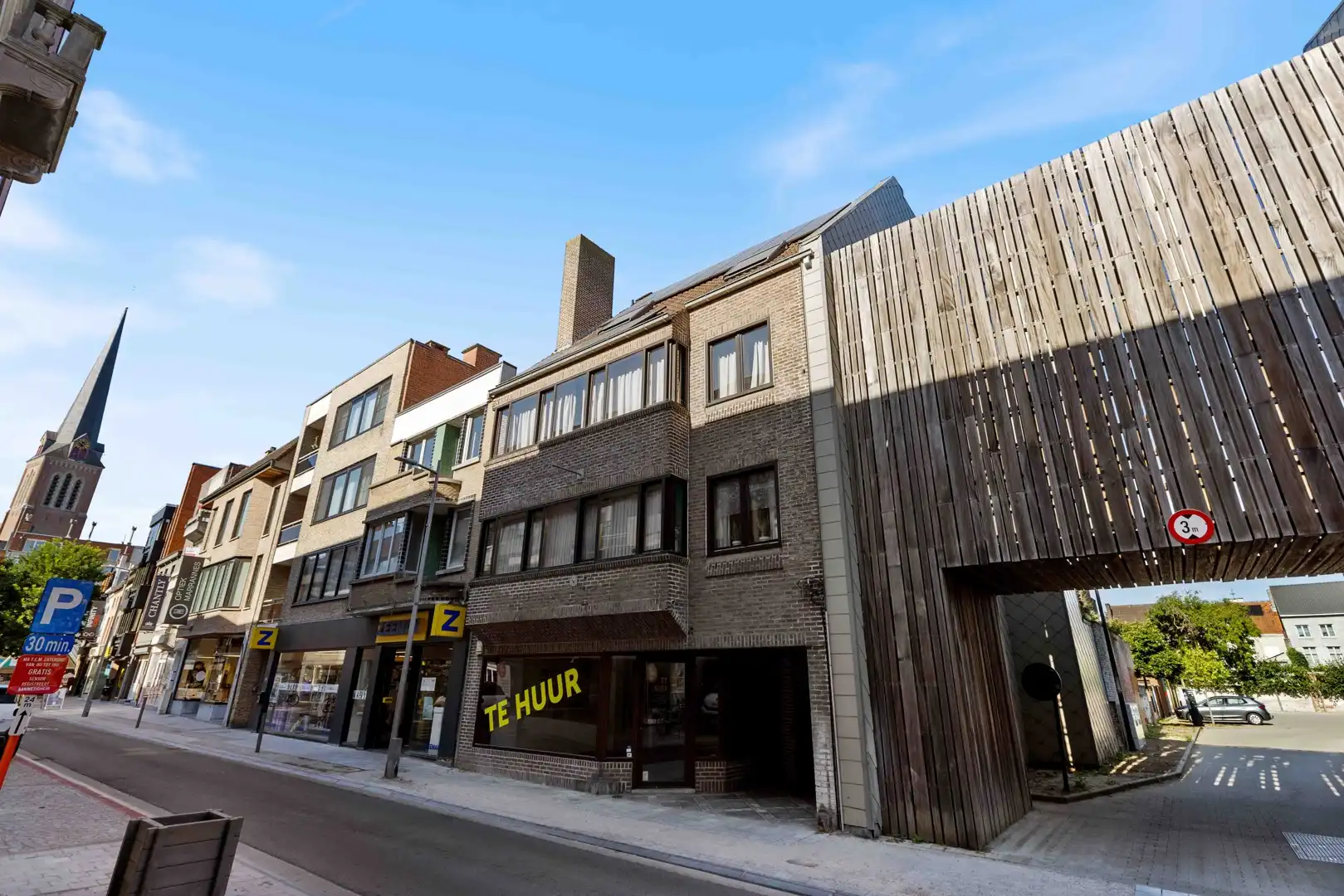 Ruim en lichtrijk appartement met 3 slaapkamers, terras en garage in centrum Izegem foto 15
