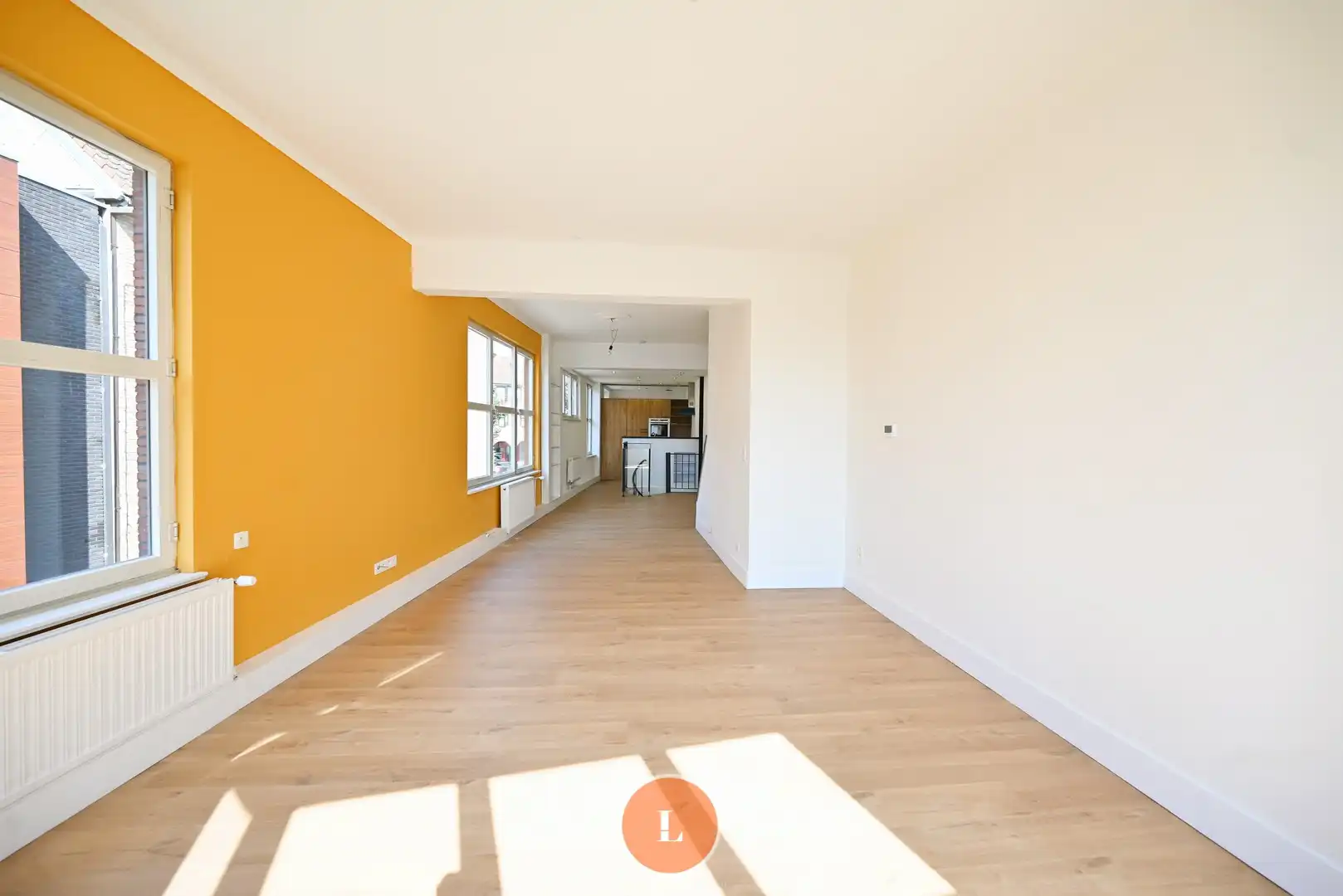 Handelspand met woonst op een toplocatie foto 4