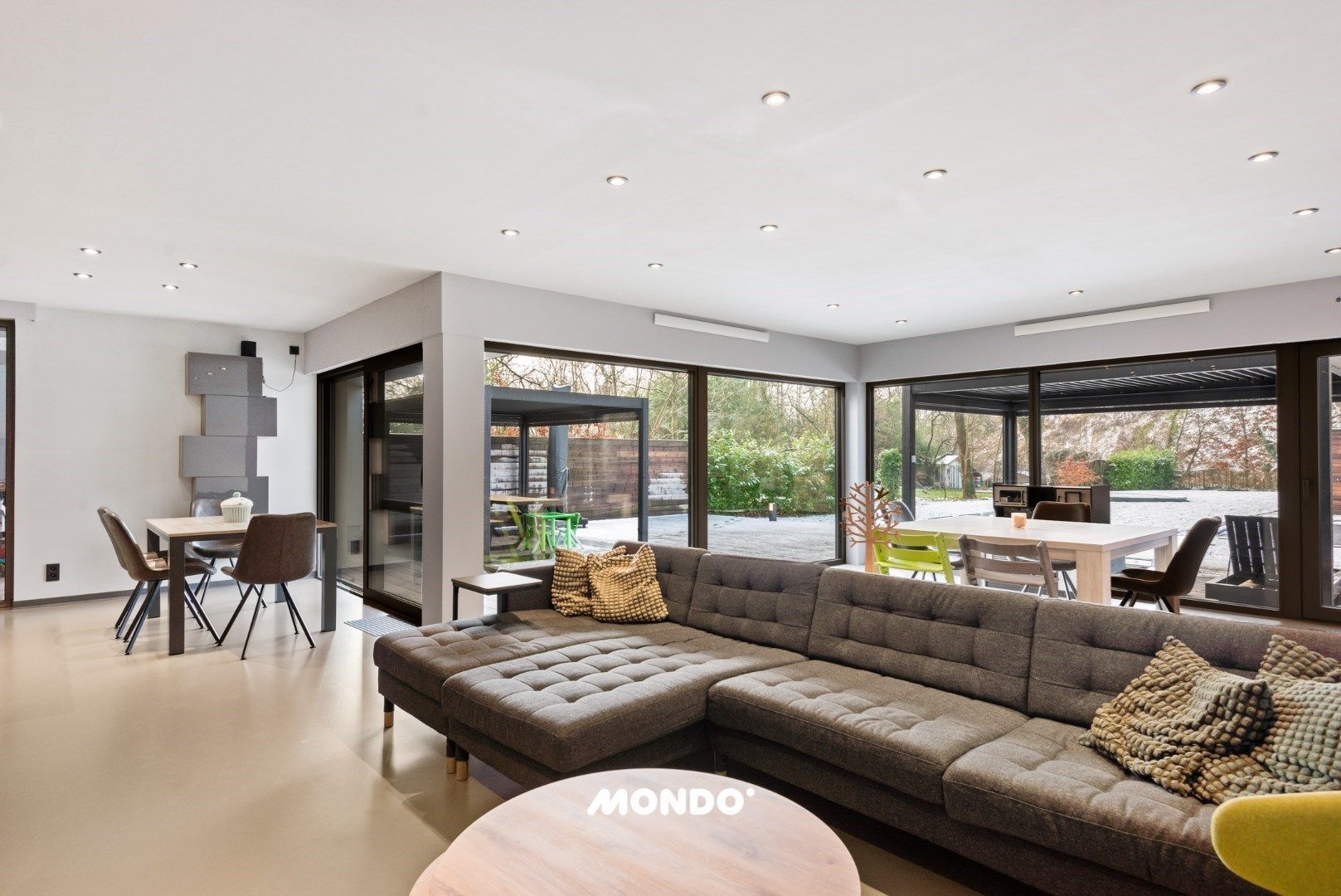 Energiezuinige villa met 6 slaapkamers, zwembad en domotica in het groene Blaasveld foto 8