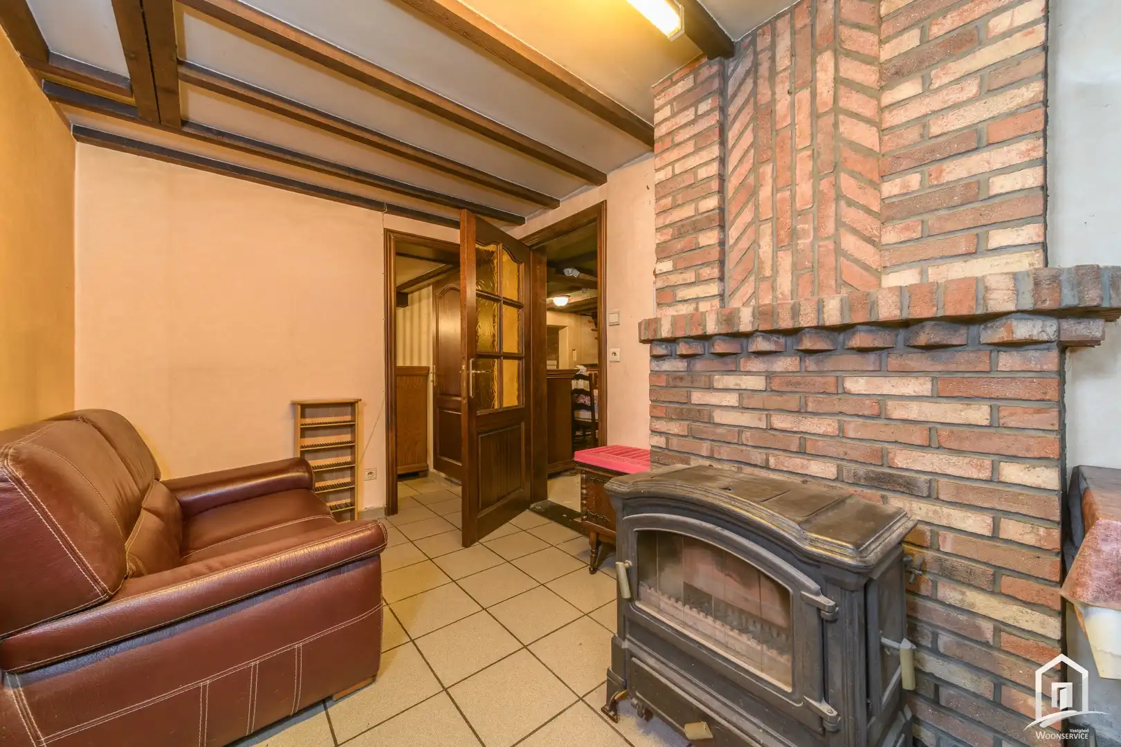 Te renoveren gezinswoning met zeer ruime tuin! foto 6