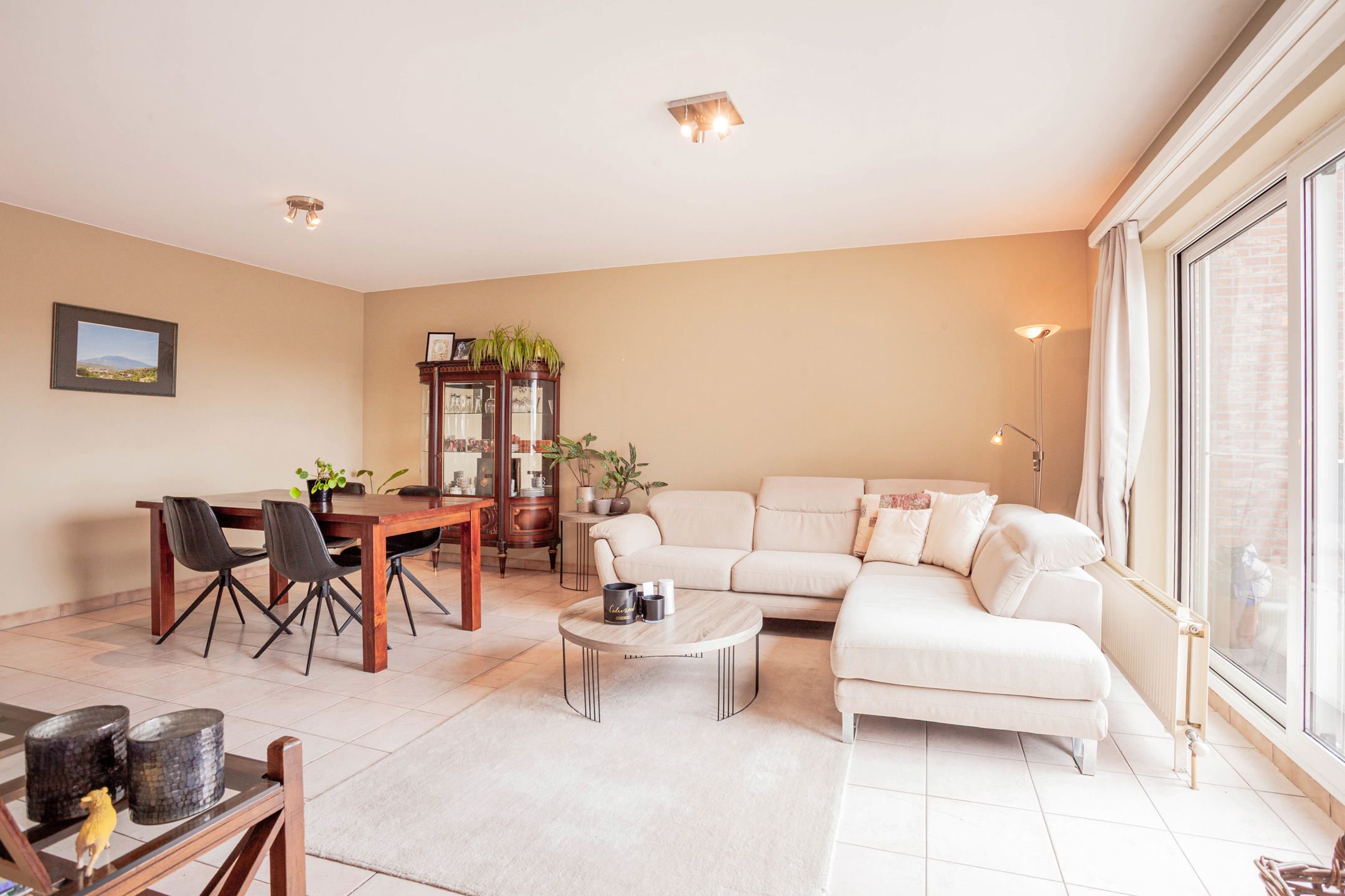 Lichtrijk 2-slaapkamerappartement met zonnig terras foto 6