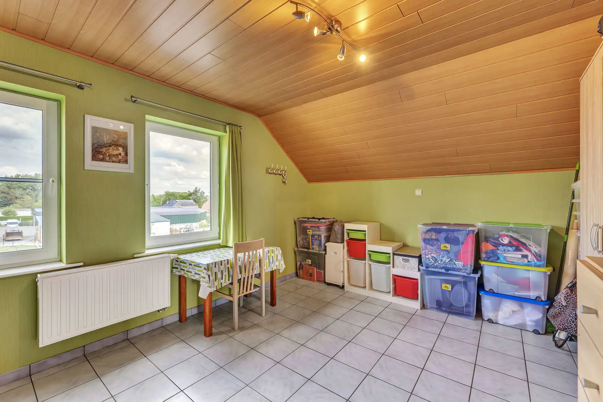 Goed onderhouden villa op groot perceel met 4 slaapkamers foto 31