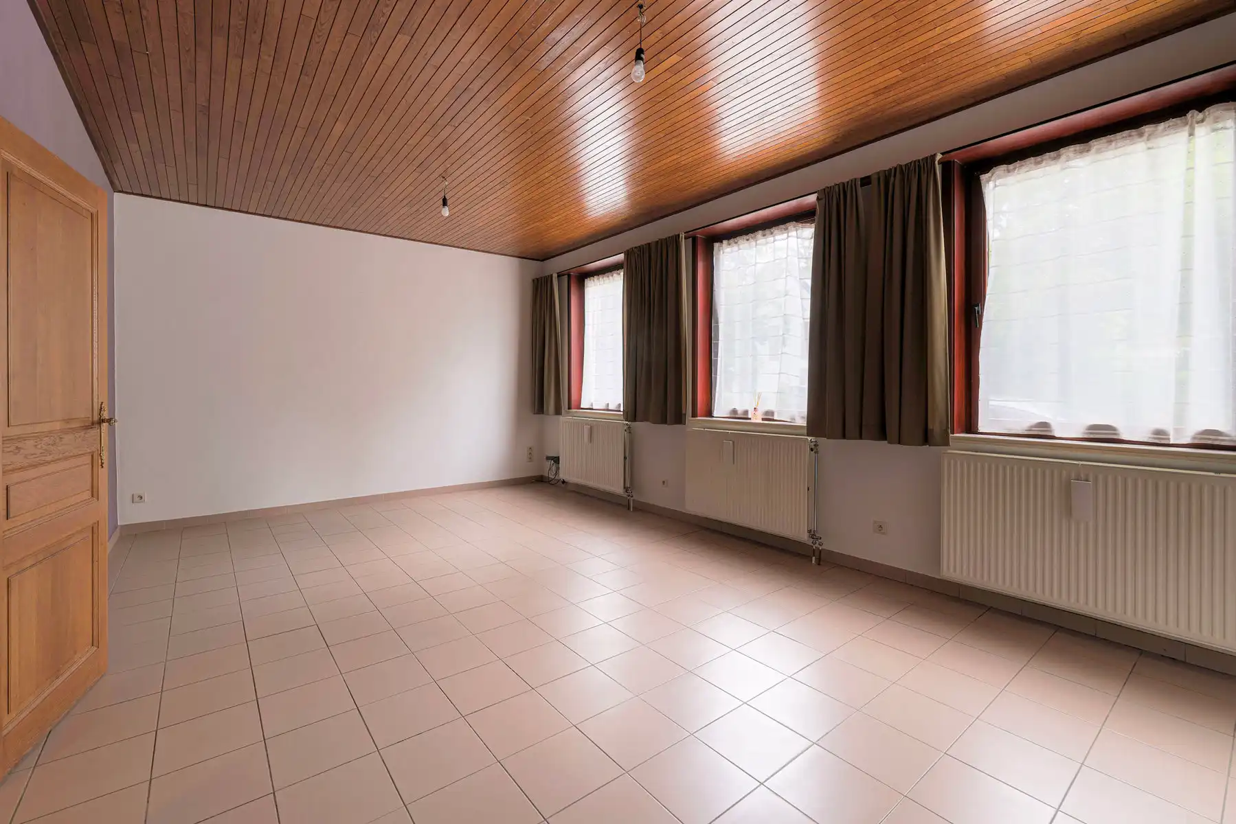 Charmante gezinswoning met 3 slp, garage en zonnige tuin foto 16
