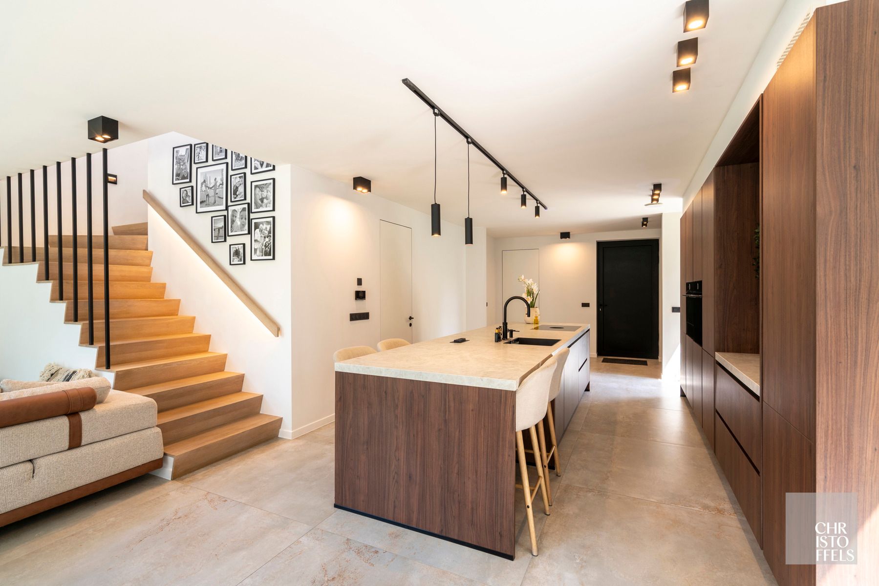 TE HUUR - Exclusieve nieuwbouwwoning met high-end afwerking in residentiële wijk Bret-Gelieren! foto 3