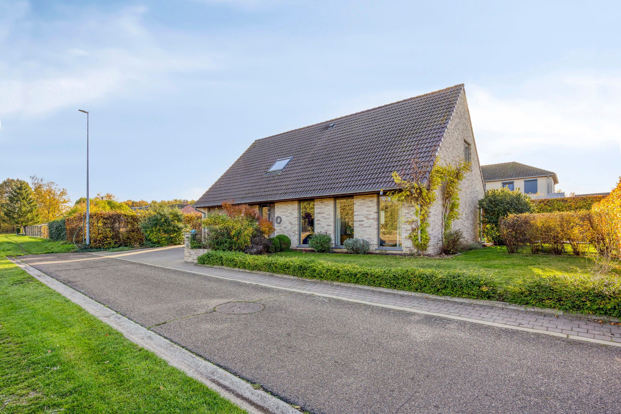 Villa met 4 slaapkamers en 2 badkamers op rustige locatie foto {{pictureIndex}}