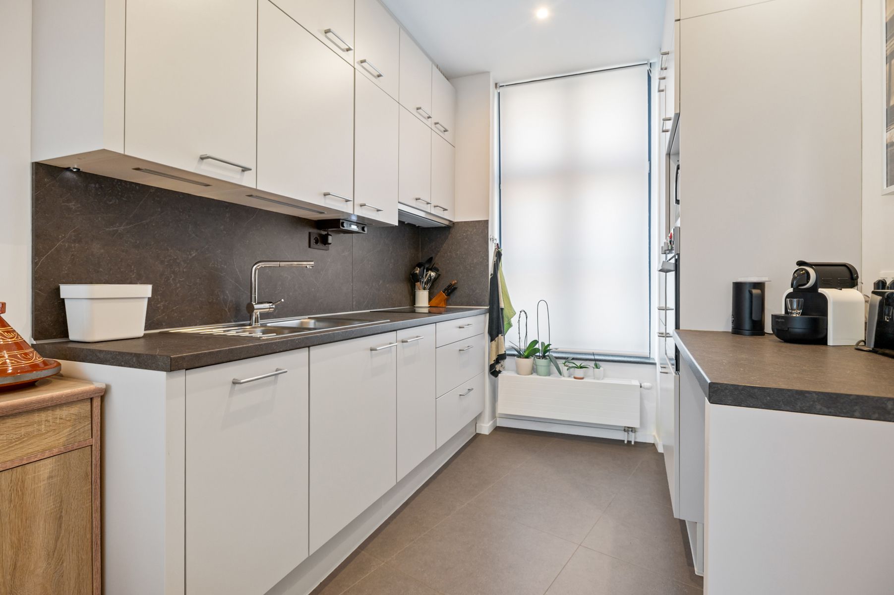 Instapklaar huis met charmante gevel in centrum Antwerpen foto 2