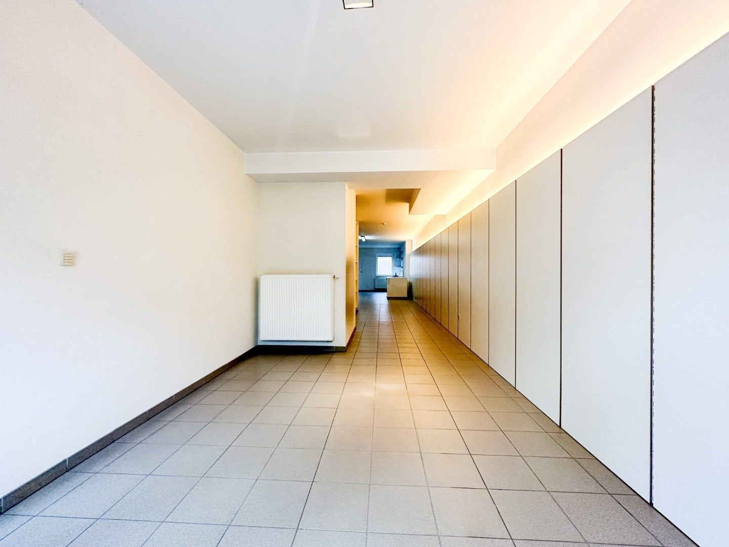 Instapklare handelsruimte voor winkel of kantoor, centrum Torhout foto 5