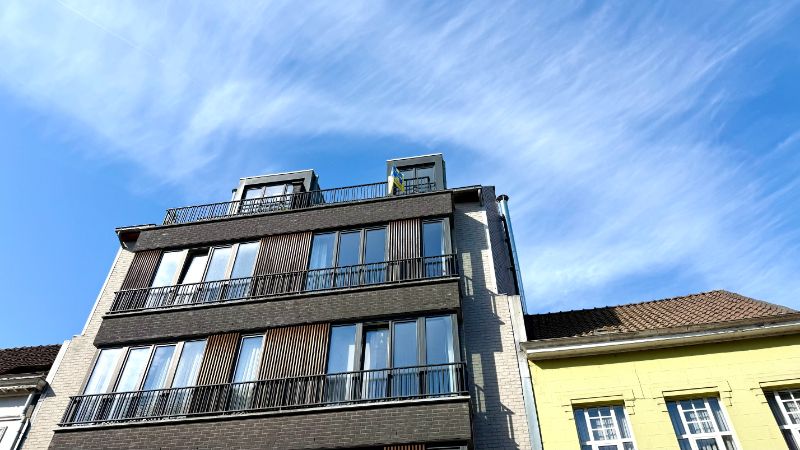 Ruim instapklaar duplex-appartement met autostandplaats foto 2
