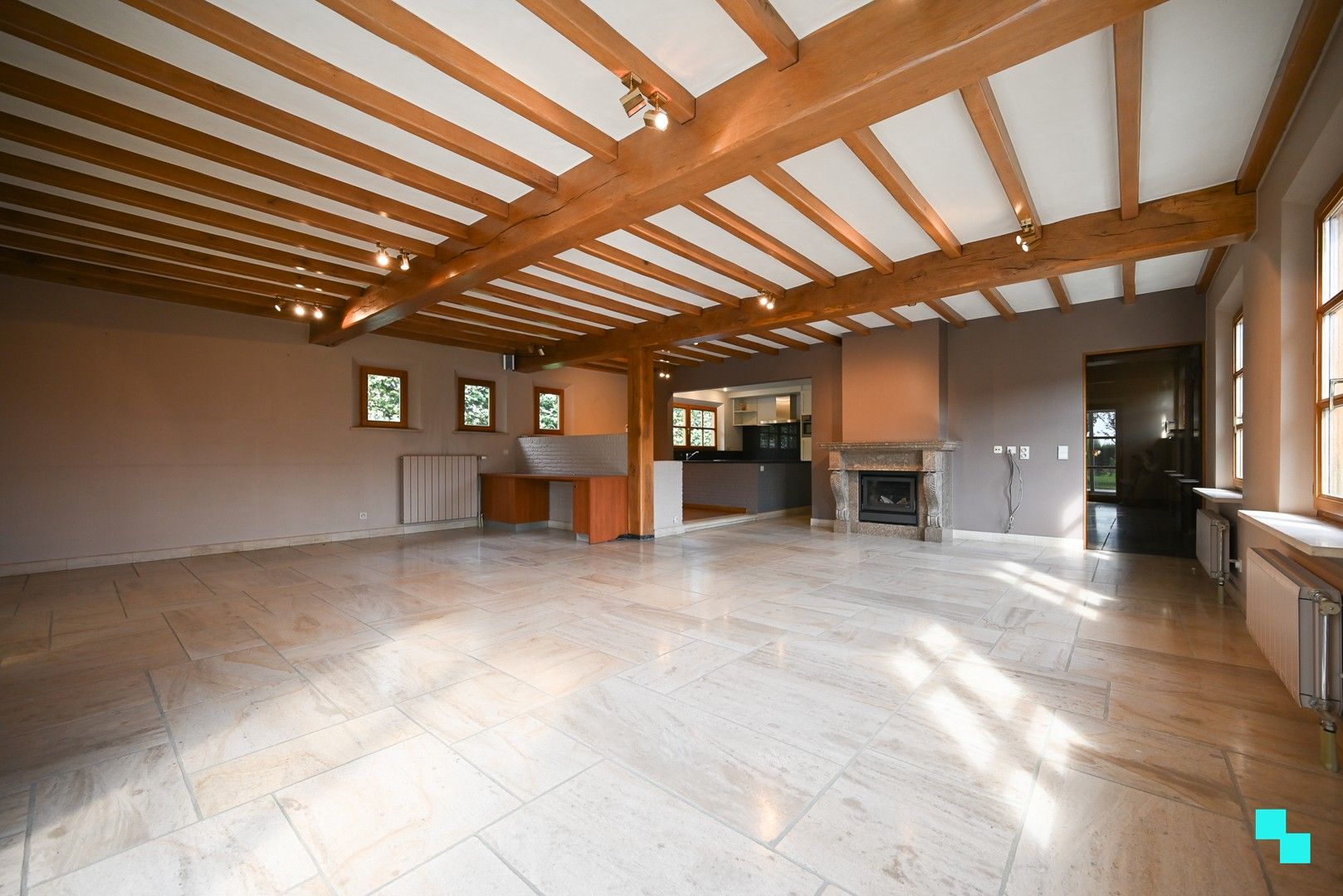 Landelijk gelegen open bebouwing op grens Lendelede, Izegem en Sint-Eloois-Winkel foto 7