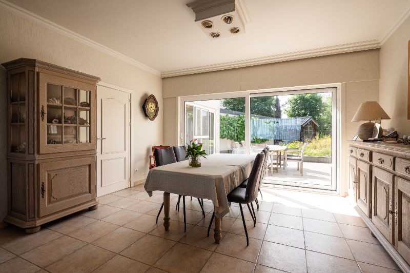 Goed onderhouden woning met zonnig terras en leuke tuin foto 11