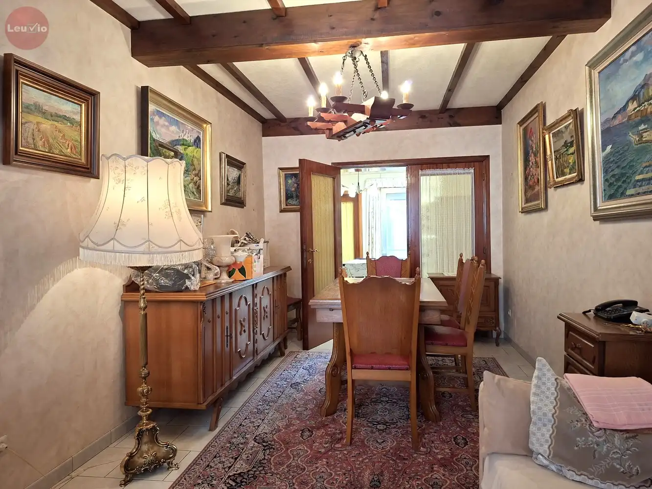 Goed gelegen woning // 2 slaapkamers + zolder om af te werken foto 13
