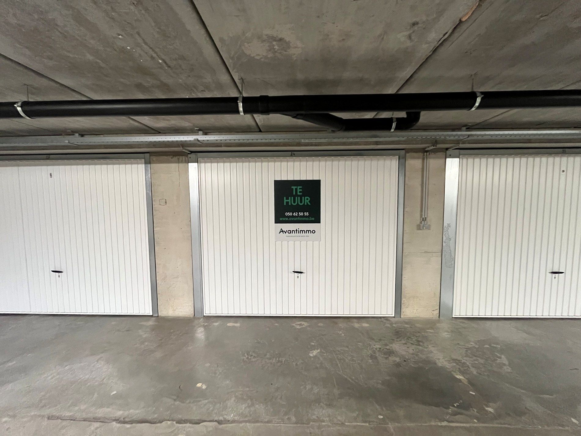 Ruime garagebox in het centrum van Heist foto 4