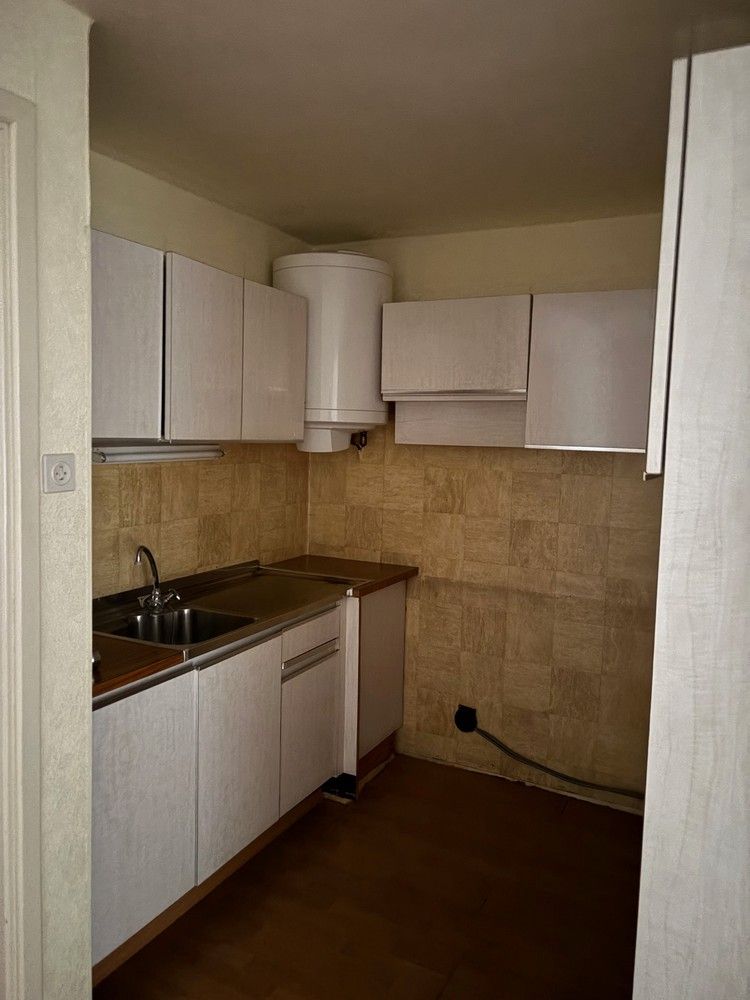 2 ruime goed gelegen te renoveren appartementen foto 13