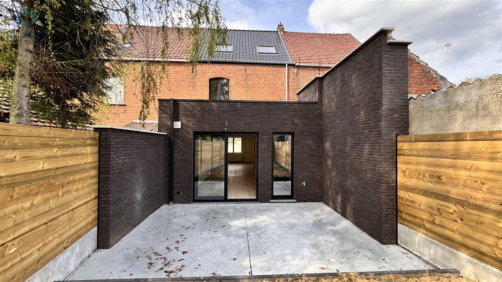 GERENOVEERDE WONING MET 3 SLP EN TUINTJE TE ZANDBERGEN foto 6