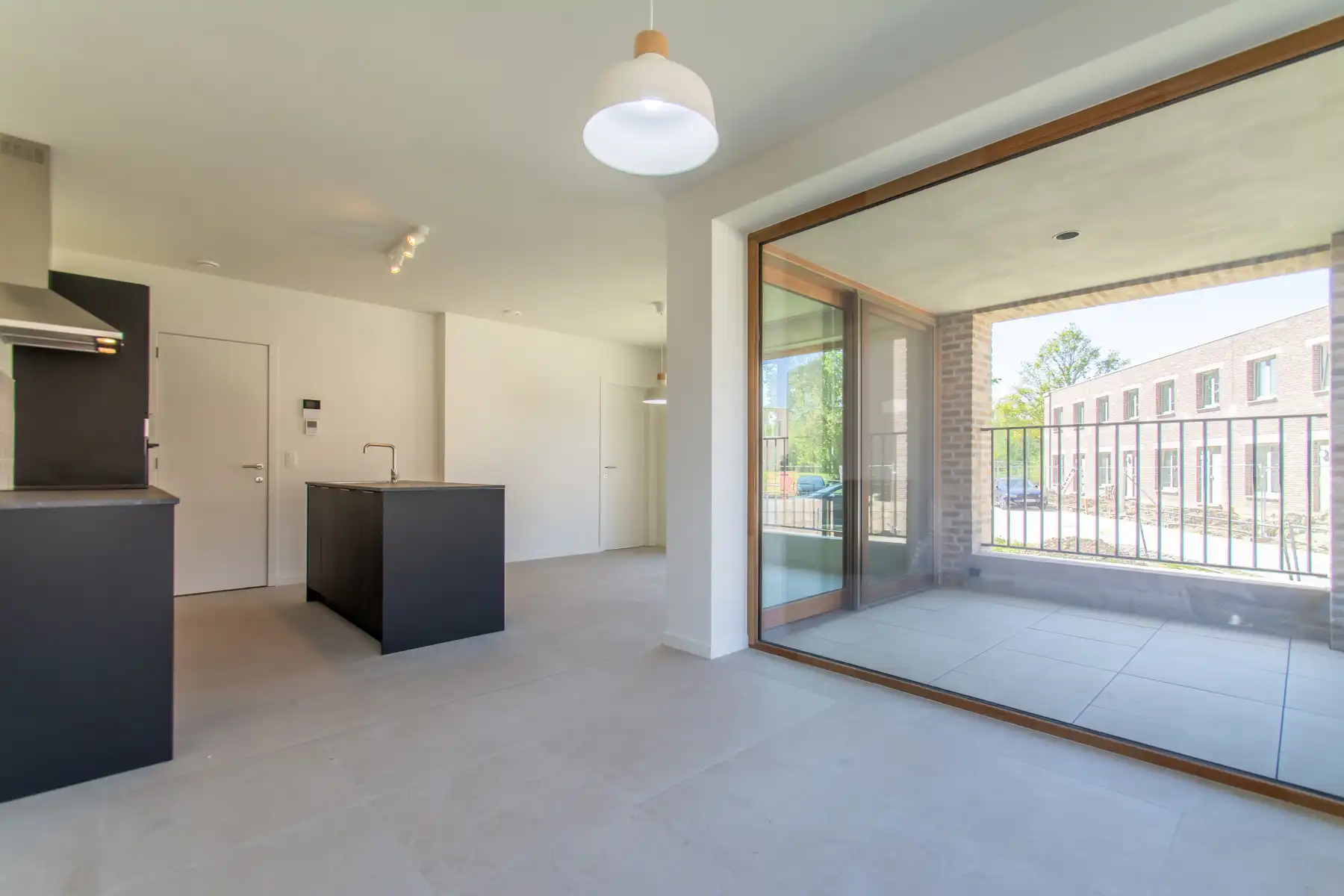 Rustig en comfortabel 2slpk appt. met mooi terras foto 3