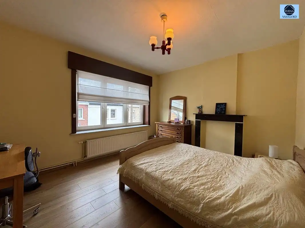 SOLIDE RUIME WONING MET 6 SLAAPKAMERS foto 9
