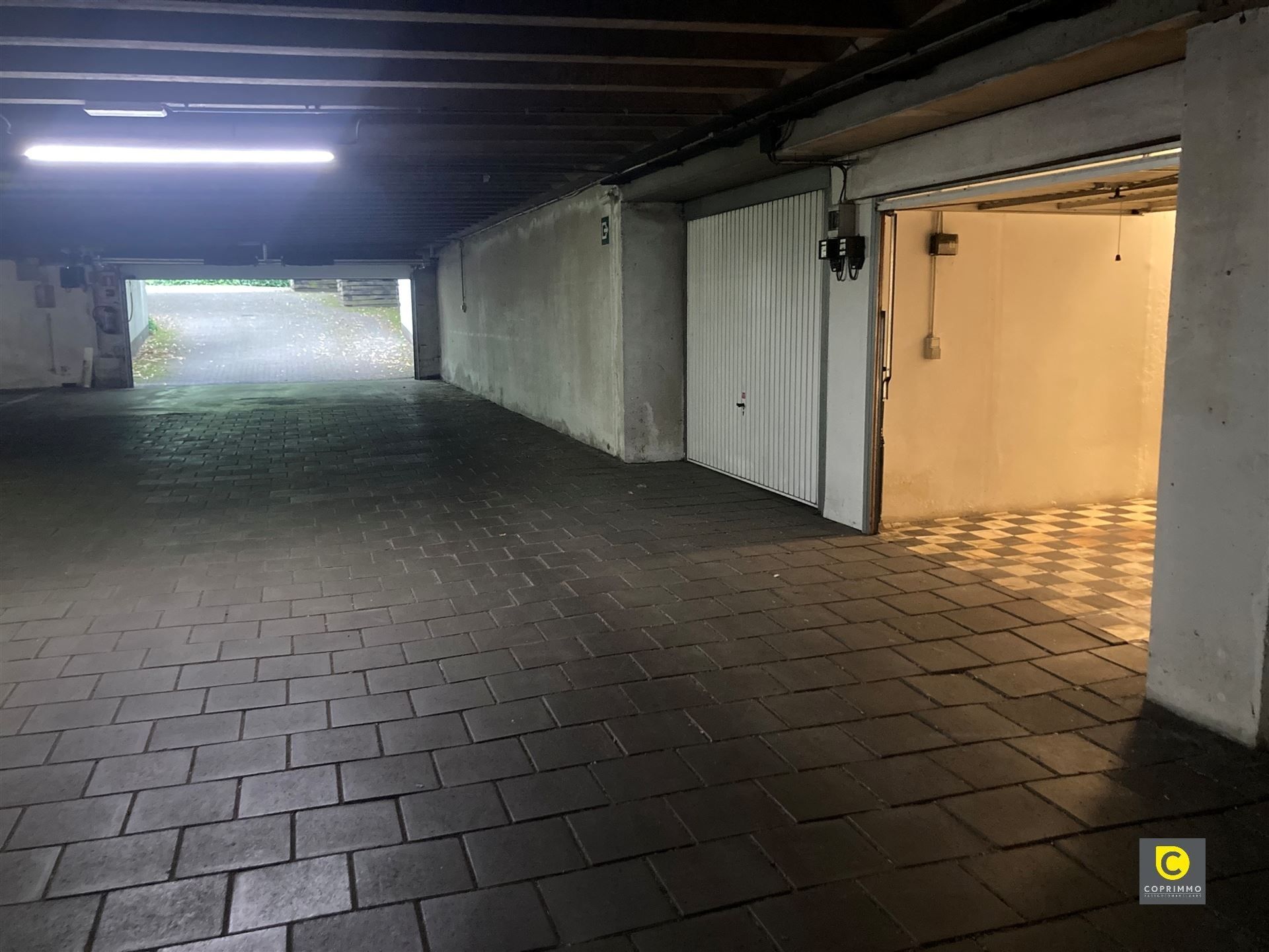 IN OPTIE! Ondergrondse garagebox te Fruithoflaan foto 4