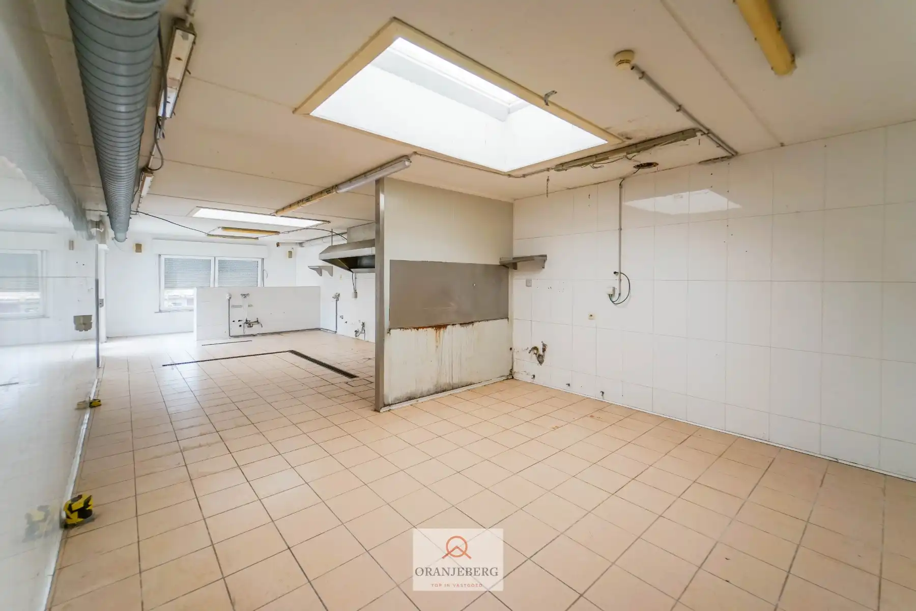 Ideaal te renoveren rijwoning + werkplaats + garage + tuin voor 591m² foto 16