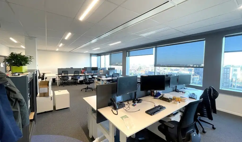 Gelijkvloers kantoor te huur in The Sage in Berchem foto 7