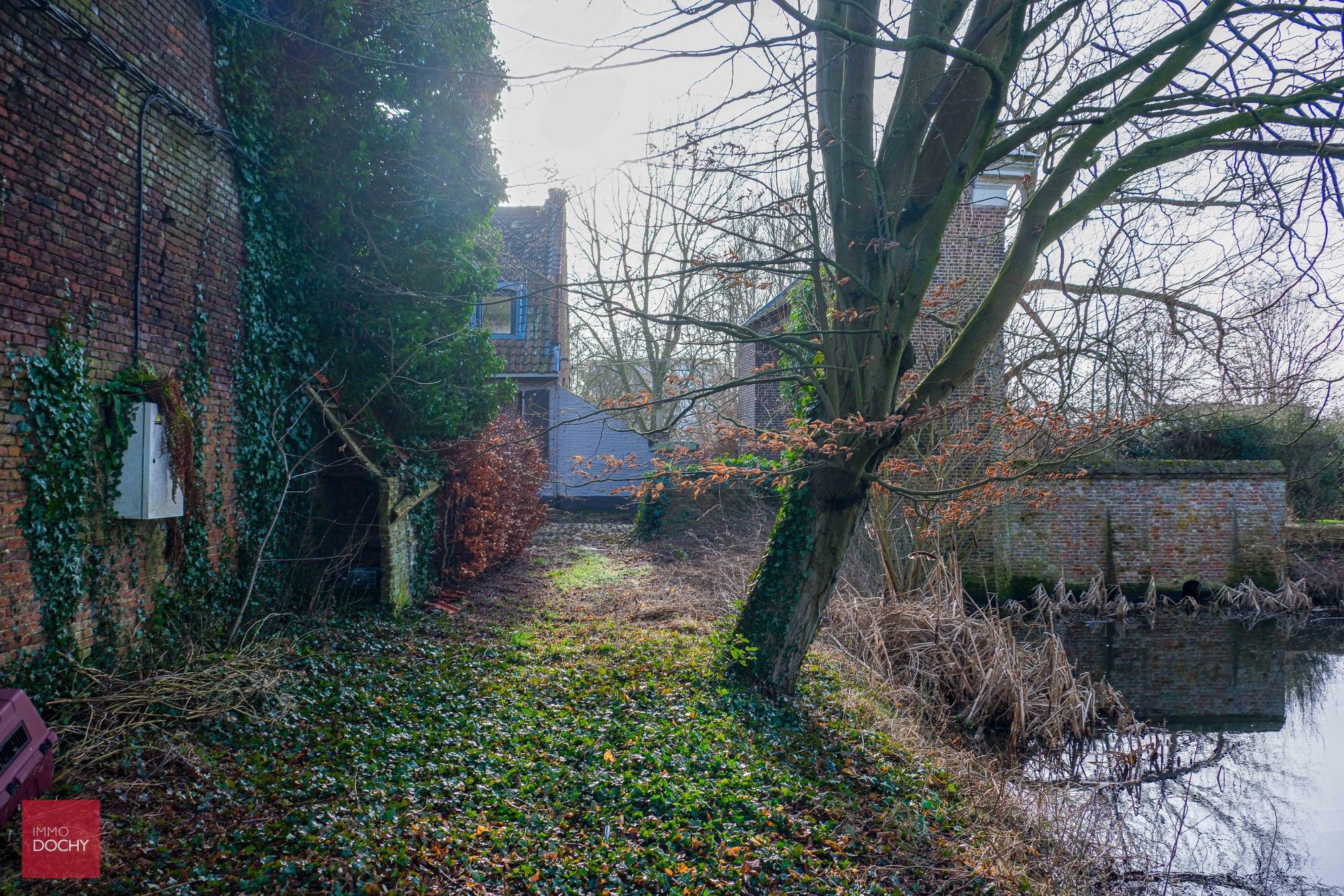 Historische kloosterhoeve aan de oevers van de Leie foto 15