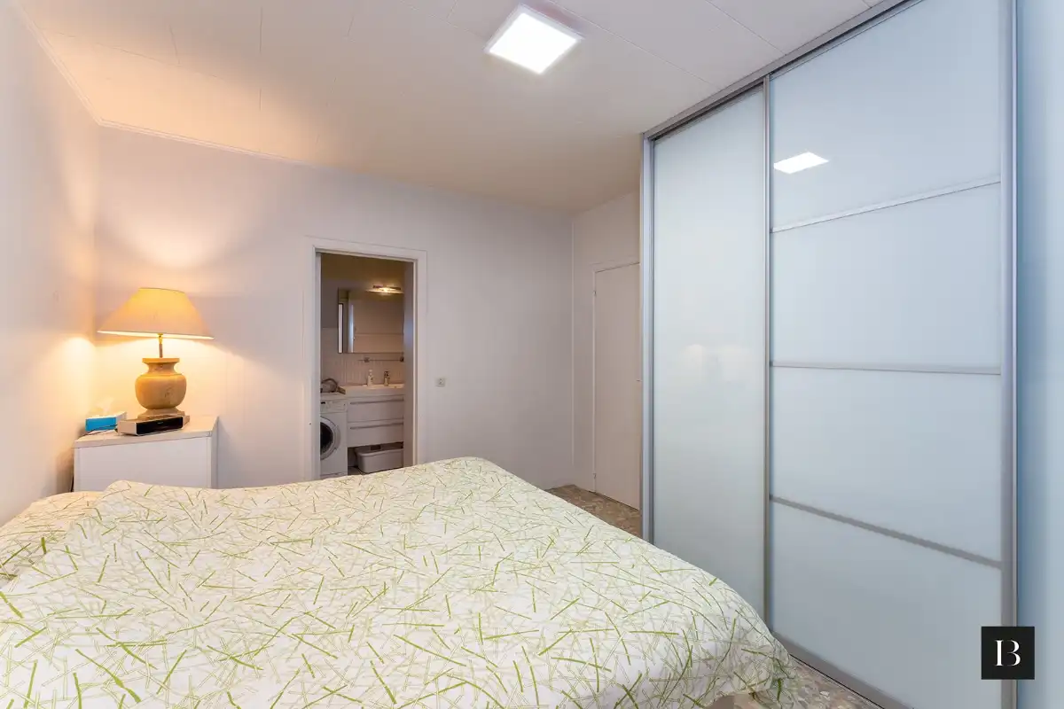 Ruim appartement op 1ste verdieping met frontaal zeezicht foto 9