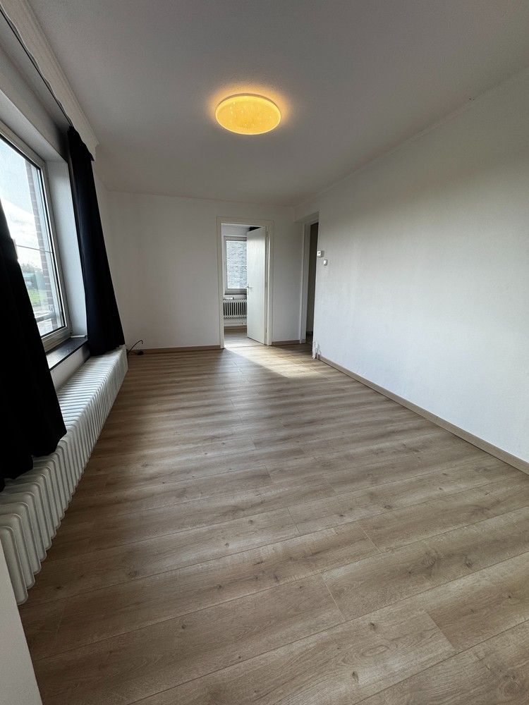 Te huur: charmant appartement in Maasmechelen foto 4