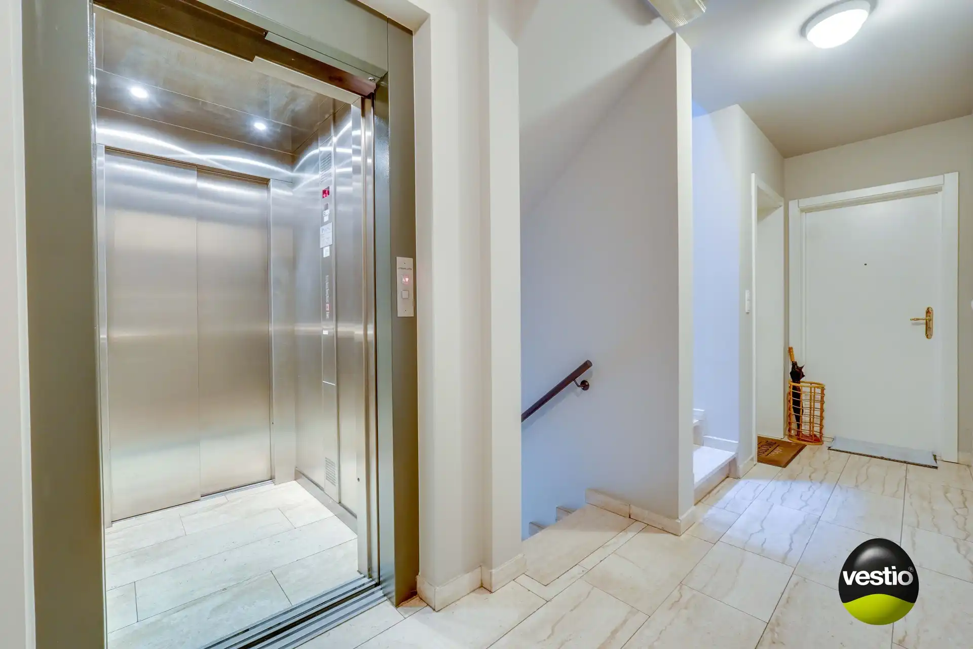 RUIM APPARTEMENT OP RUSTIGE LOCATIE AAN CENTRUM MAASEIK foto 22