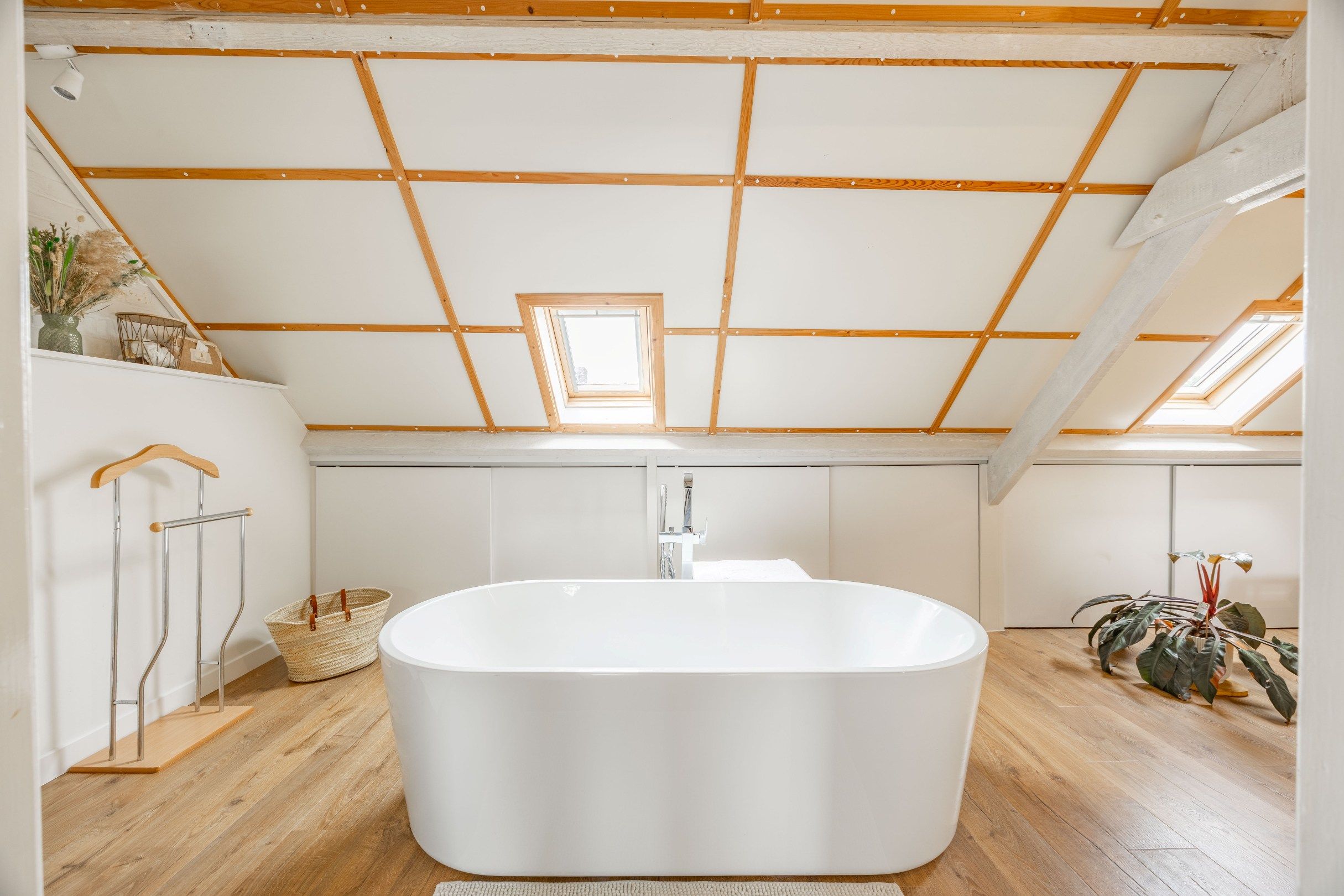 Gerenoveerde woning met garage foto 33