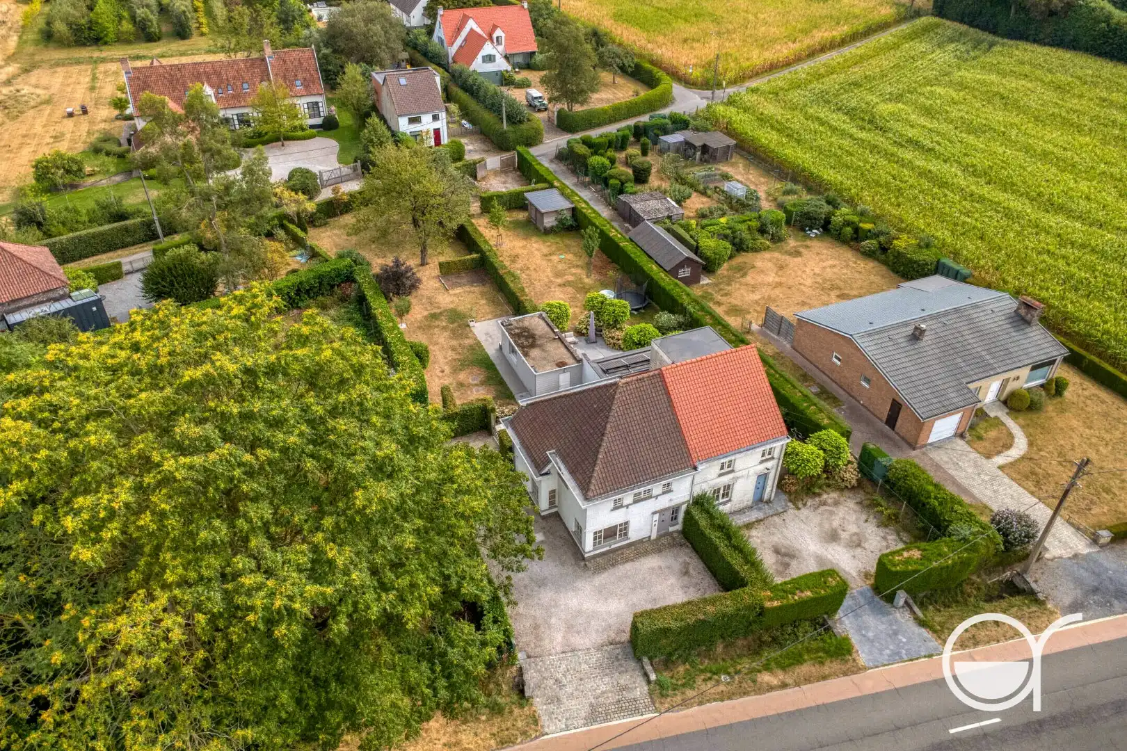 Charmante woning met mooie tuin foto 20