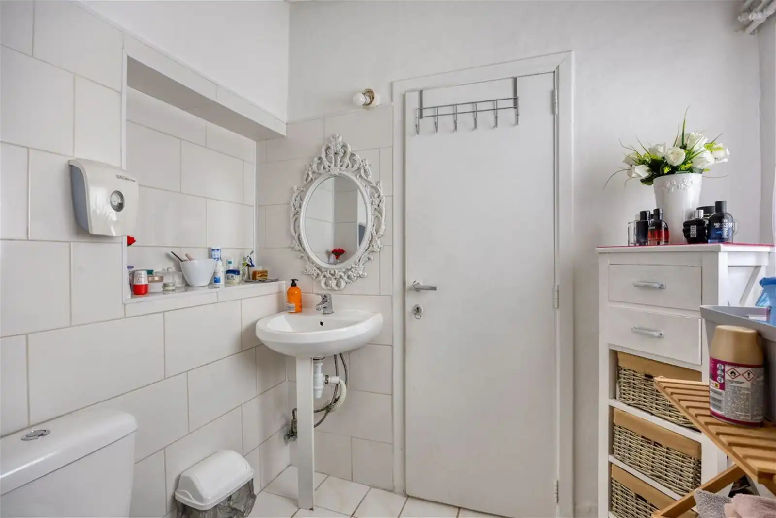 Hoeve met schuur en groot weiland  foto 8