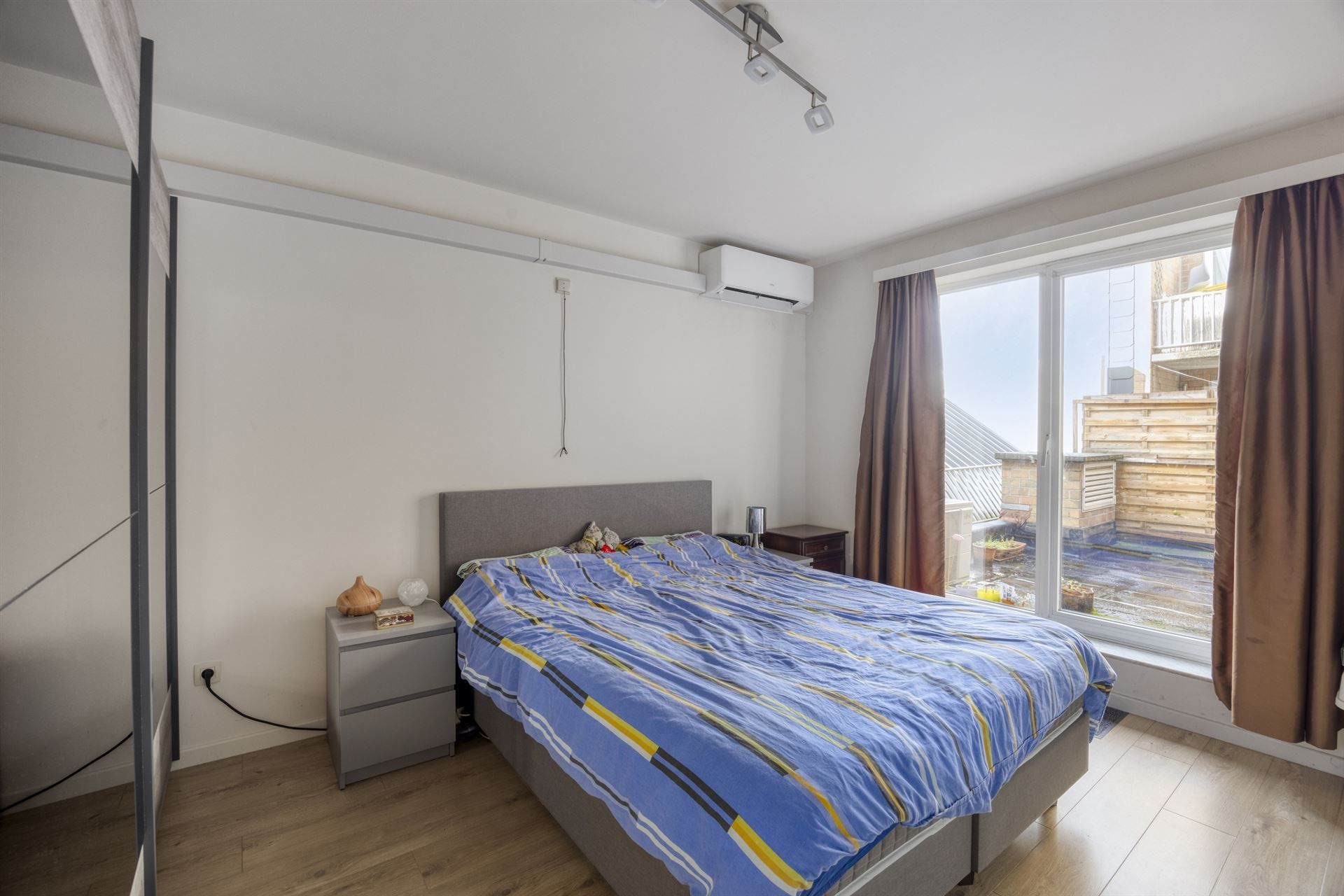 2-slaapkamer appartement met ruim terras en garagebox 45 m² foto 9