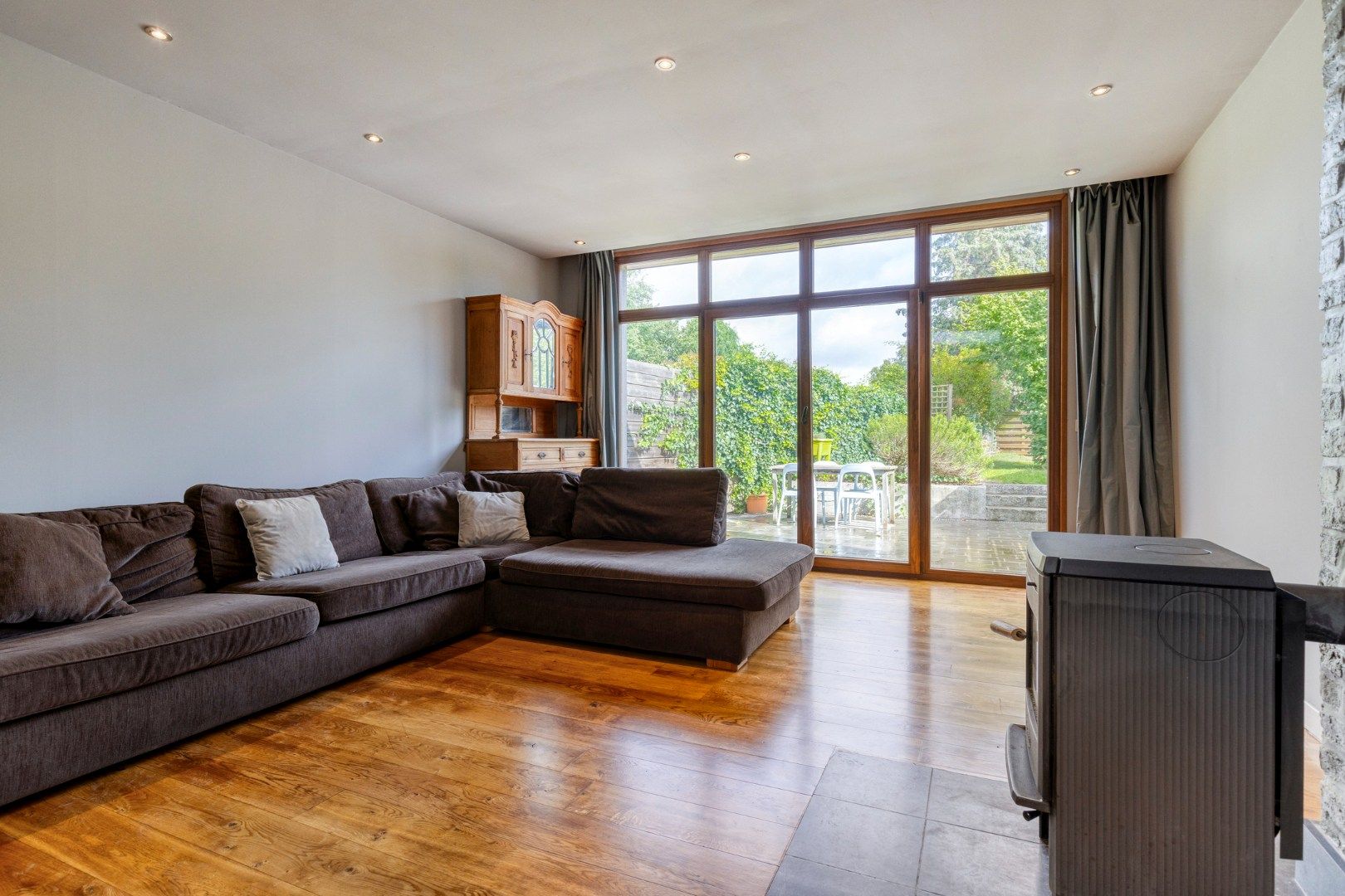 Goed gelegen woning met 3 slaapkamers en 2 badkamers in een rustige straat- bewoonbare oppervlakte 151 m² foto 6