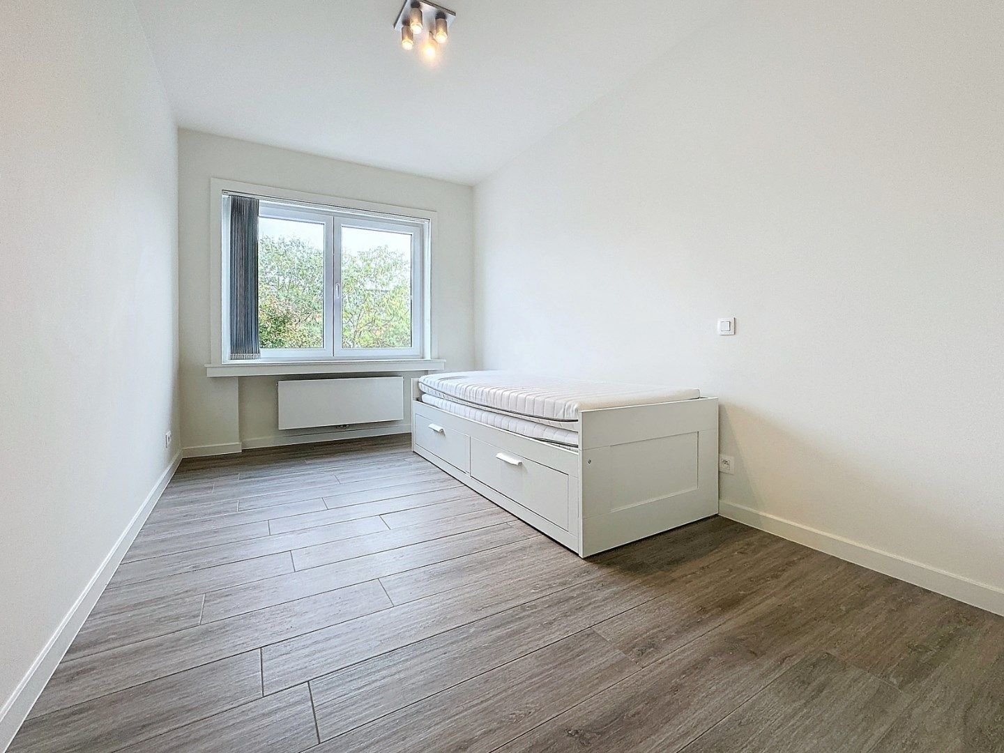 Ruim en modern appartement met 2 slaapkamers vlakbij het station in Knokke-Heist foto 5