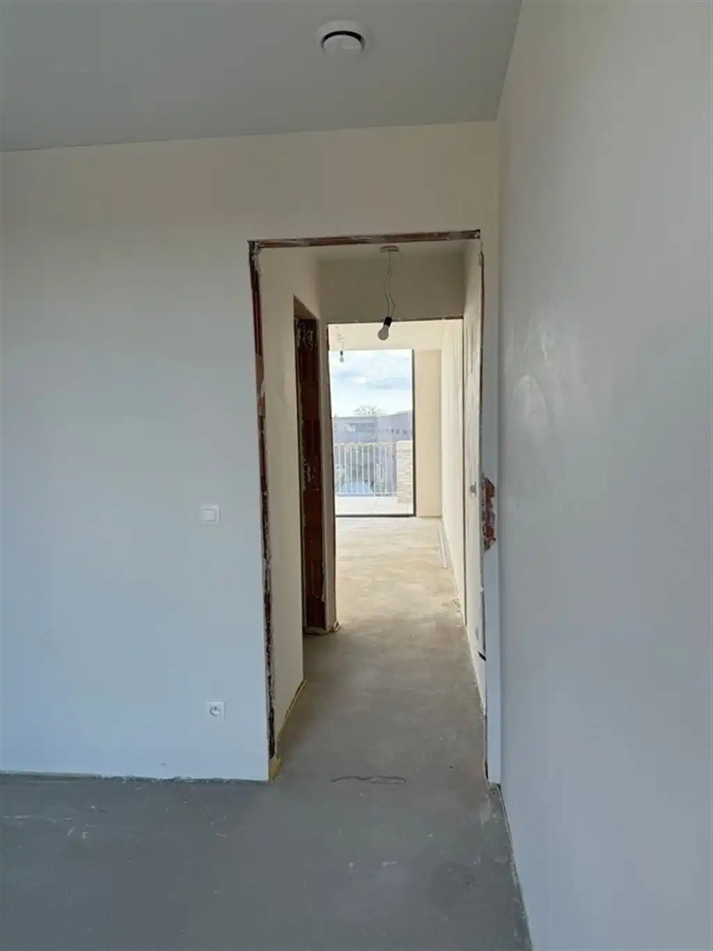 Stijlvol nieuwbouwappartement met 1 slaapkamer foto 28