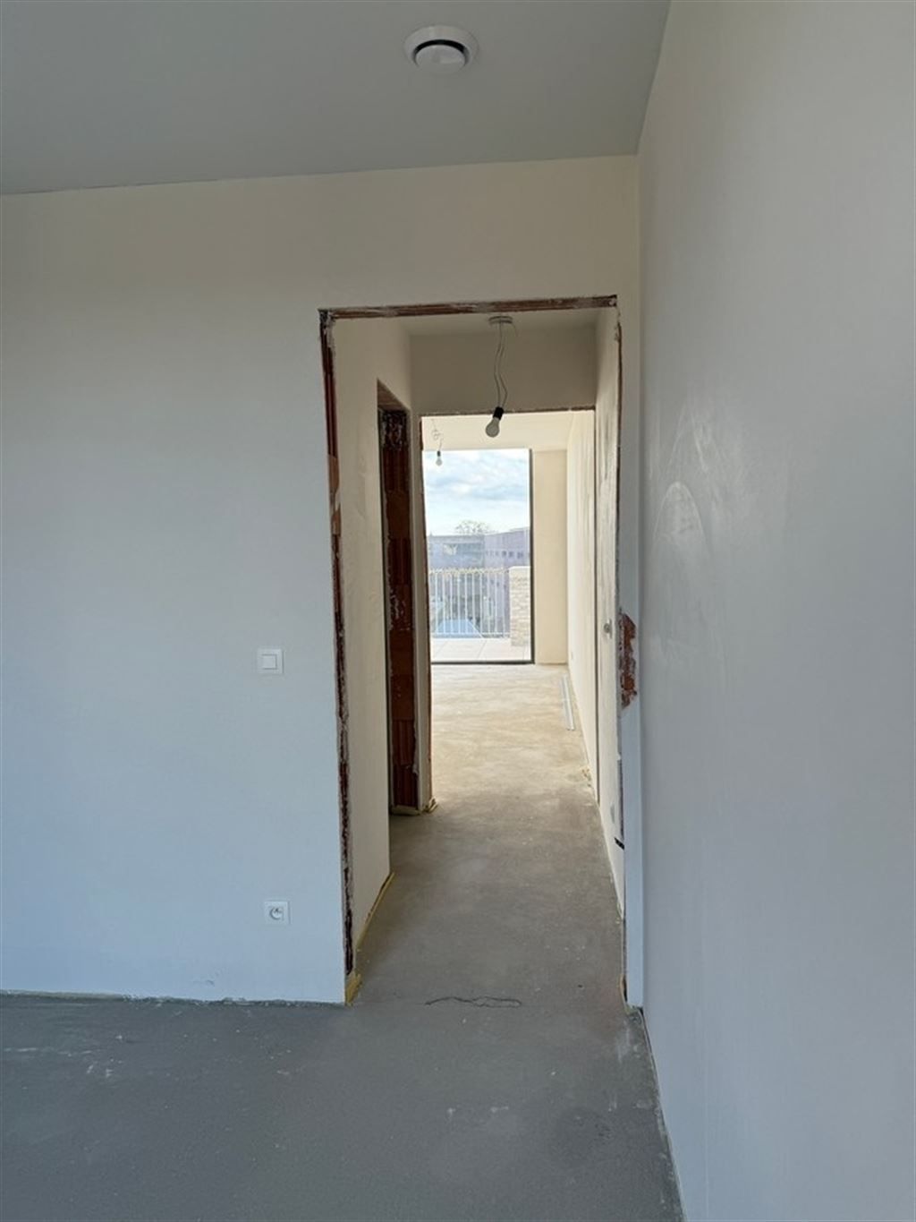 Stijlvol nieuwbouwappartement met 1 slaapkamer foto 28