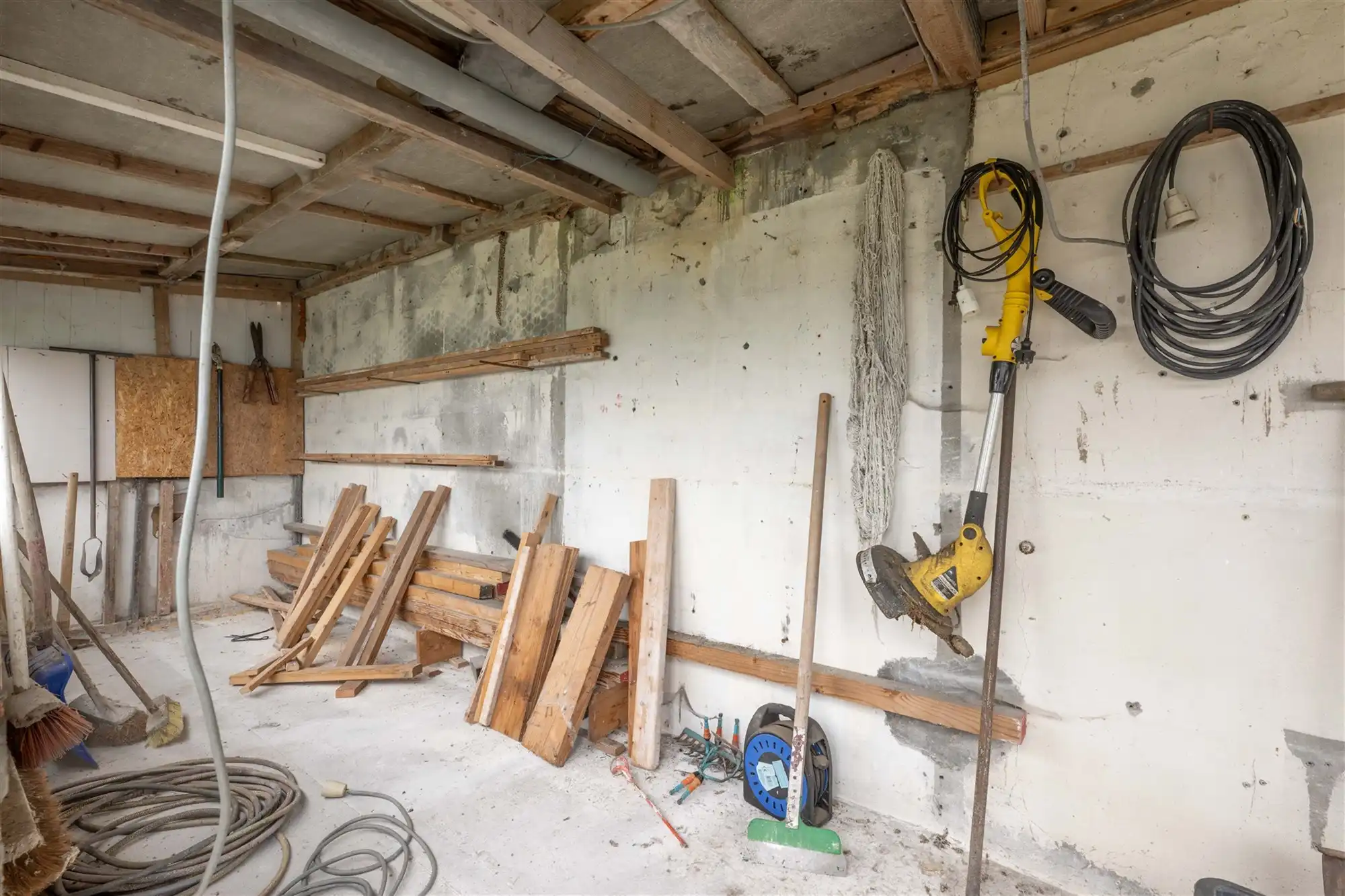 Vrijstaande woning met bijgebouwen op 2633 m² foto 14