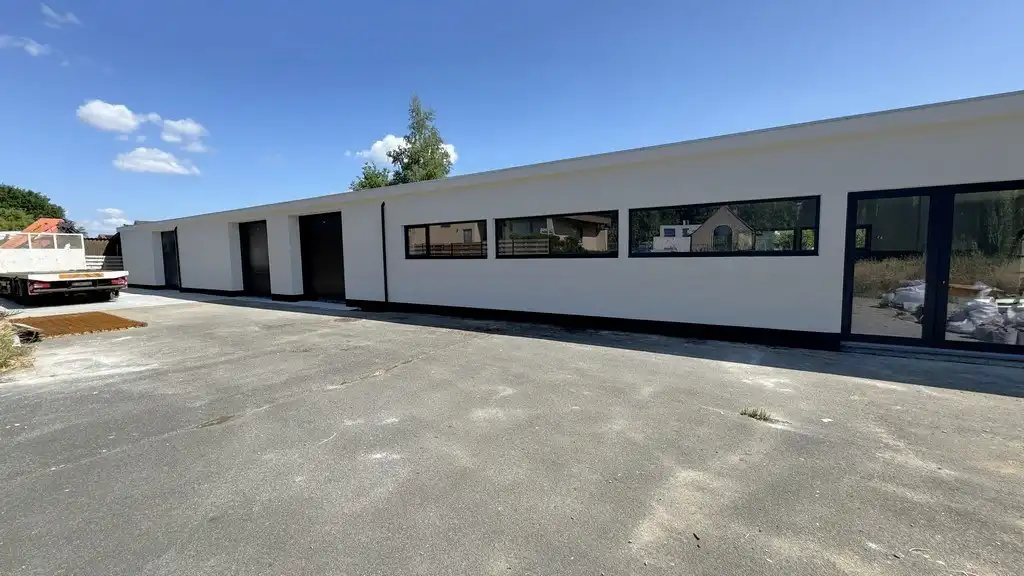 Gerenoveerde kantoren met magazijn te huur nabij N16 te Temse foto 13